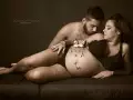 Photographe Grossesse en studio photo pour femme enceinte à Marseille