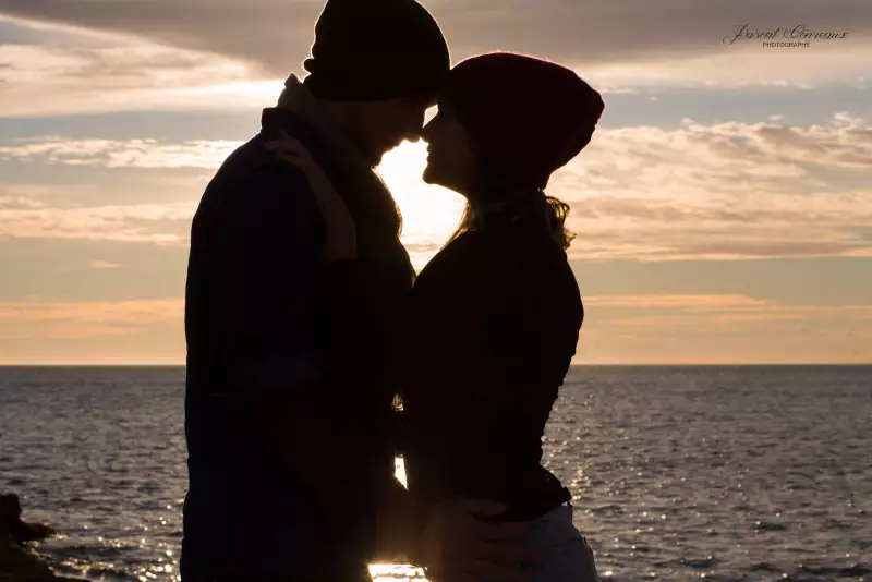 Photographe shooting portrait couple entre Aix en Provence et Marseille