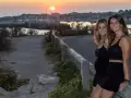 Photographe portrait duo soeurs à carro dans les Bouches du Rhône