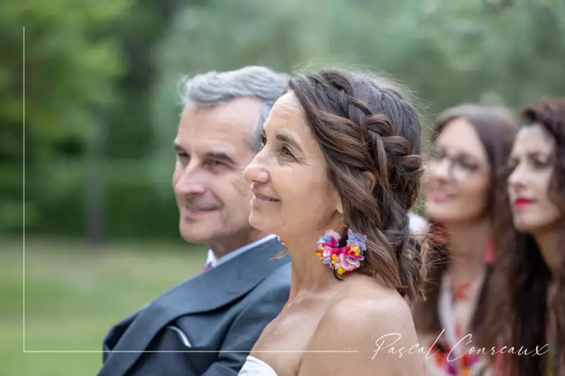 Photographe Mariage Pro Simiane Collongue Vin d'honneur Apéro invités