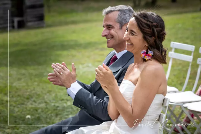 Photographe Mariage Pro Simiane Collongue Vin d'honneur Apéro invités