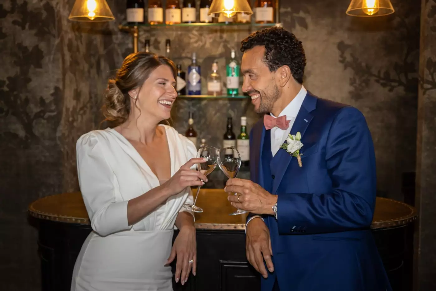 Photographe de mariage - séance photos couple au domaine de Fontenille