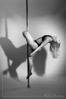 Photographe Shooting Pole Dance dans votre école de poledance en Provence