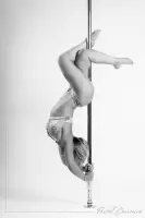 Photographe Shooting Pole Dance dans votre école de poledance en Provence