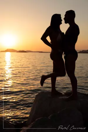 Photographe Shooting Couple soirée à Marseille Bouches du Rhône 13 en bord de mer