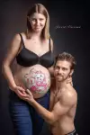 Photographe Grossesse en studio photo pour femme enceinte à Cadolive